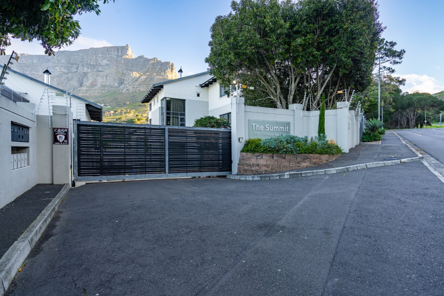 3 Bedroom Property for Sale in Oranjezicht Western Cape